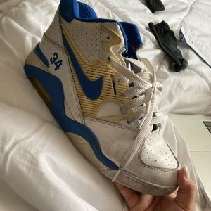 NIKE charles barkley!